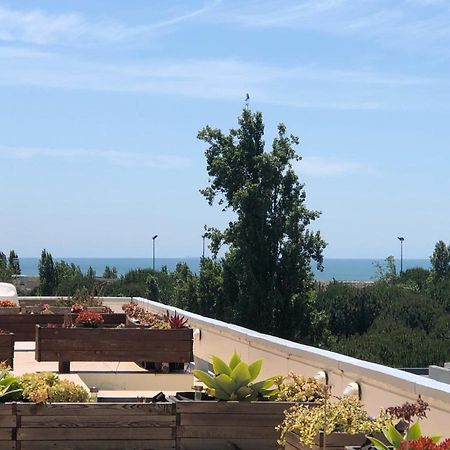 Beautiful Penthouse Apartment With Terrace - 4 Minute Walk To The Beach Troia Εξωτερικό φωτογραφία